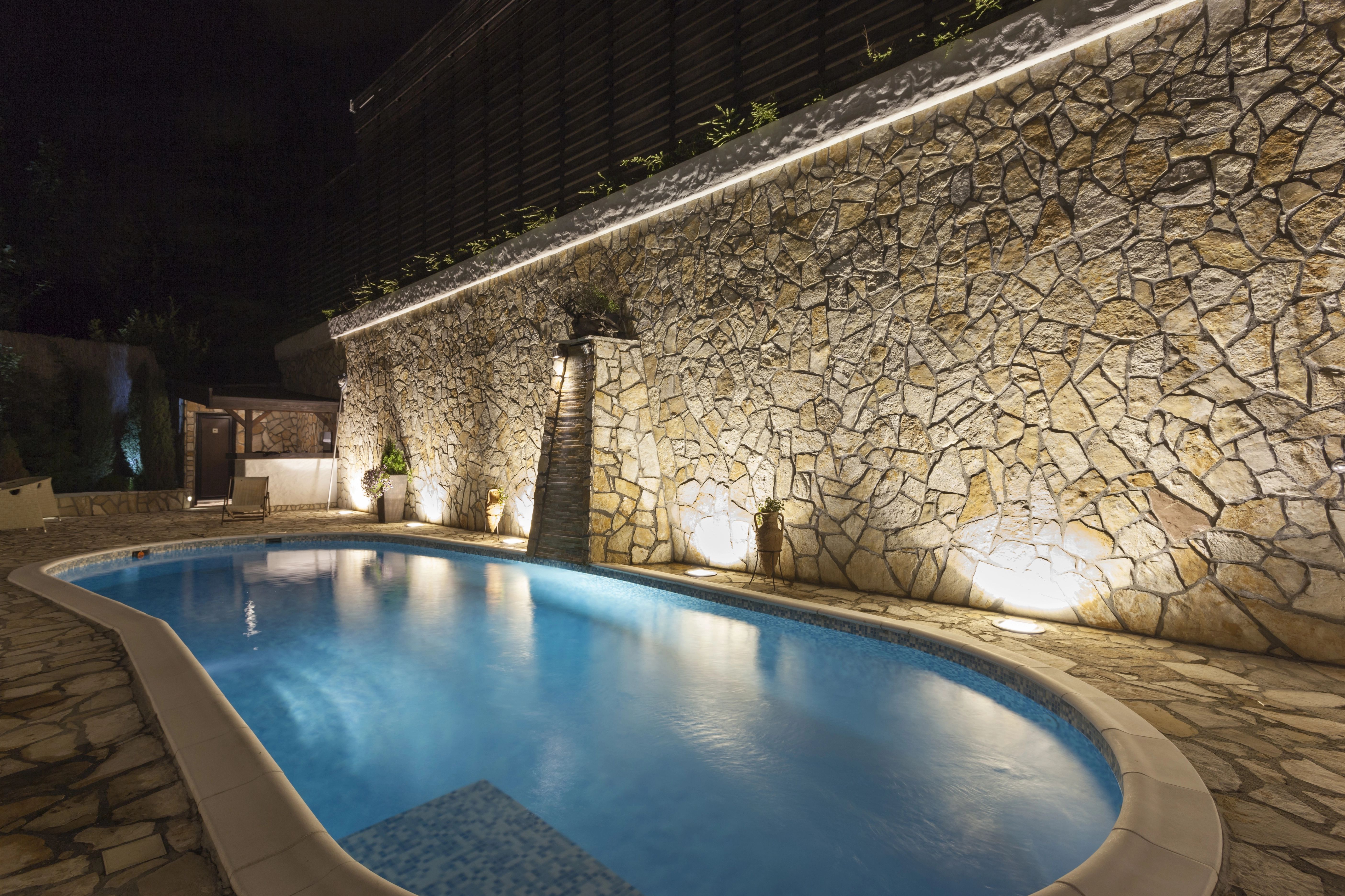 Lincoln Landscape & Outdoor Lighting Electricians